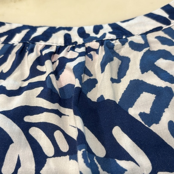 Lilly Pulitzer Sleeves Top Blue White XXS Excellent Condition! - Picture 8 of 9